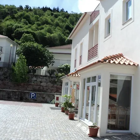 Vale Do Zezere מלון