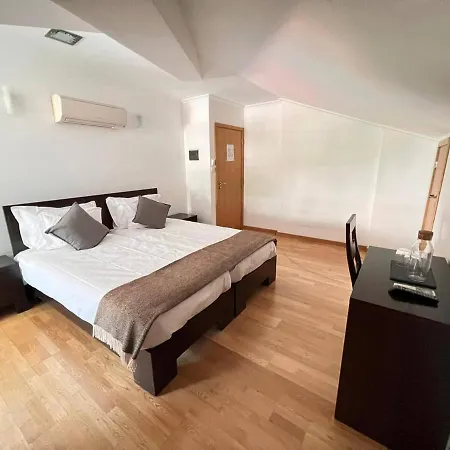 Vale Do Zezere 酒店 2*