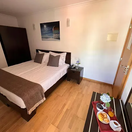 Vale Do Zezere 酒店 2*