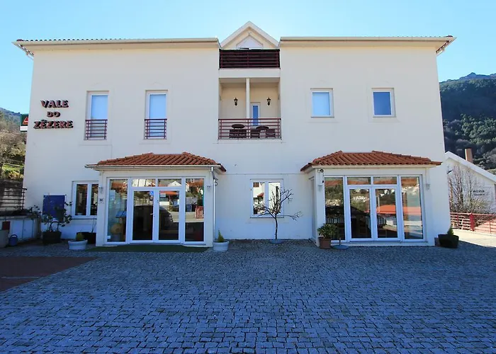 Vale Do Zezere Hotel 2*
